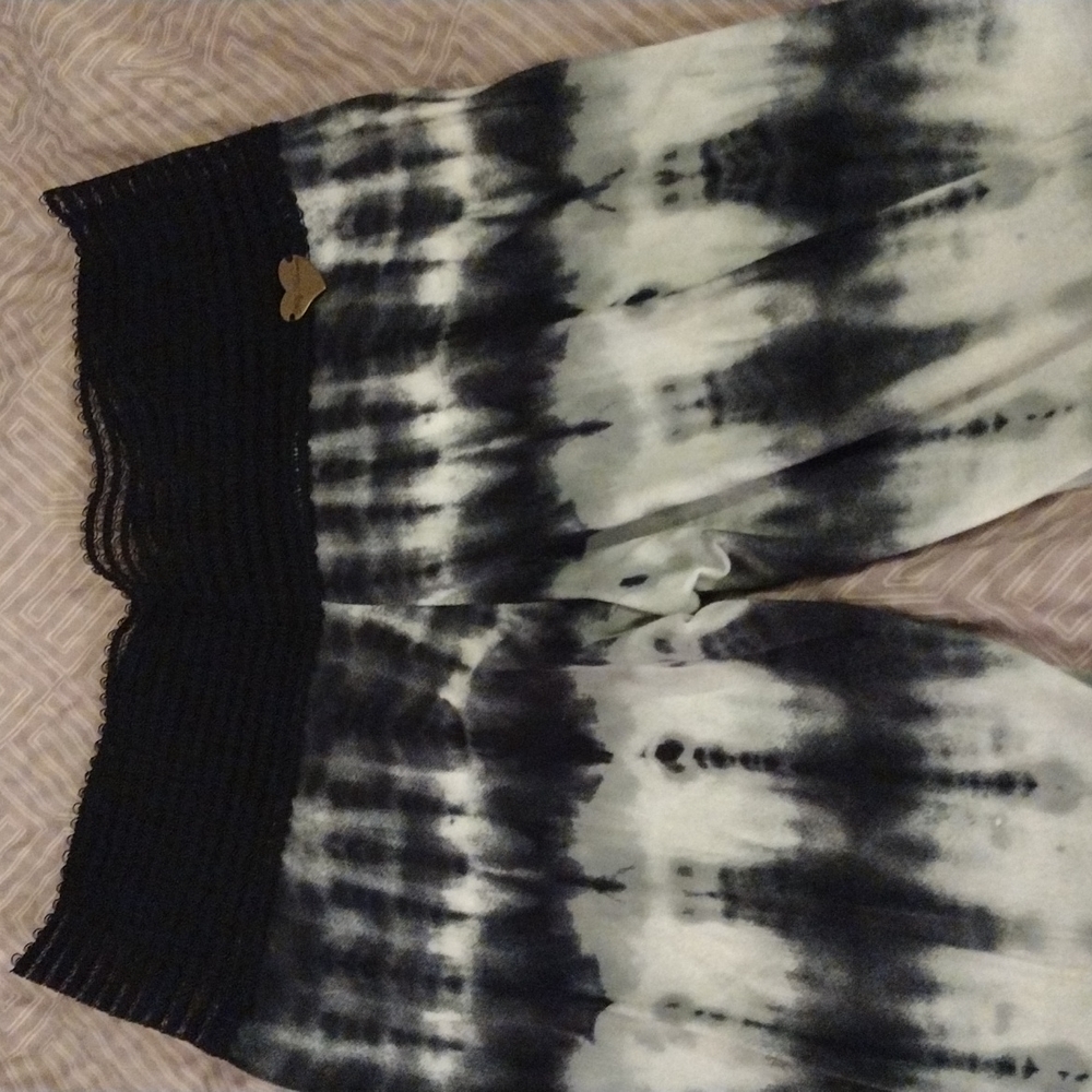 Cutebooty Leggings, No Pockets. Worn Once